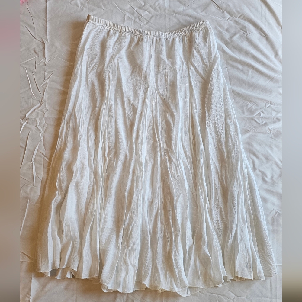Valerie Stevens White Flowy Skirt
